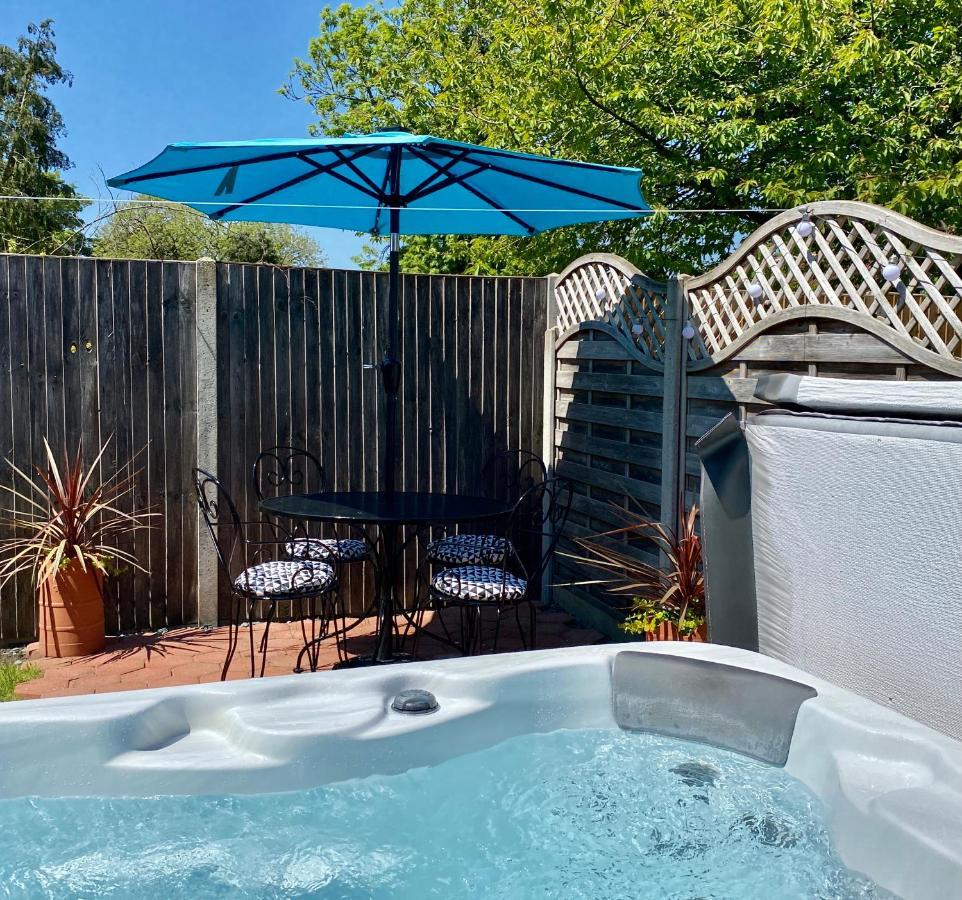 Villa Saving Grace With Private Hot Tub à Bawdeswell Extérieur photo